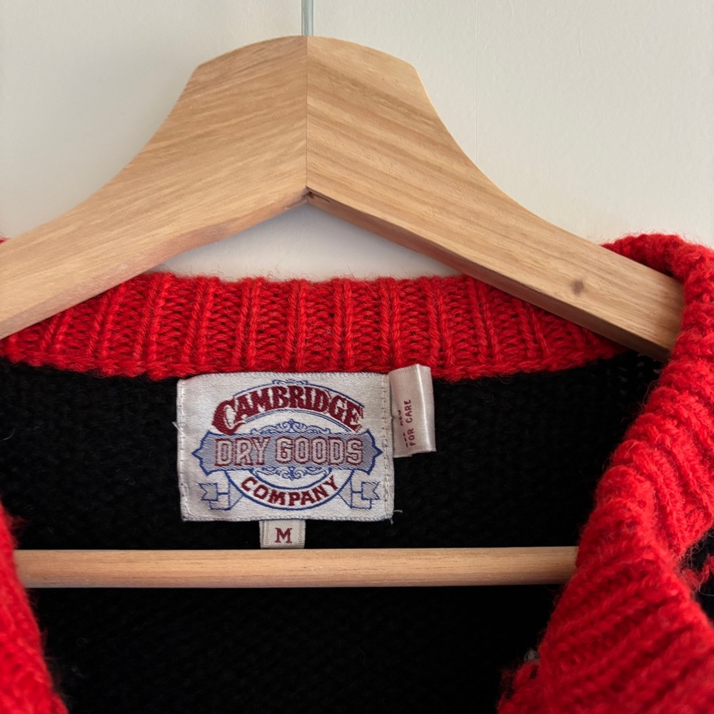 100% wool fair isle bear cardigan - Picture 2 of 3